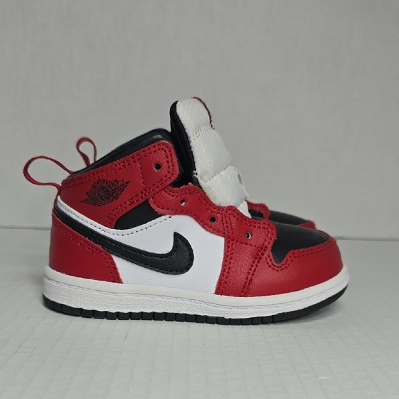 air jordan 1 mid chicago black toe youth
